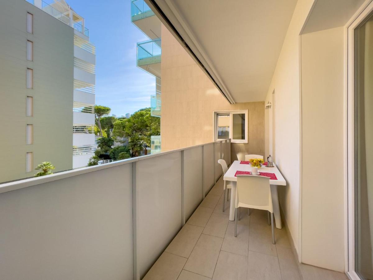Apartment Fiore-2 By Interhome Lignano Sabbiadoro Bagian luar foto