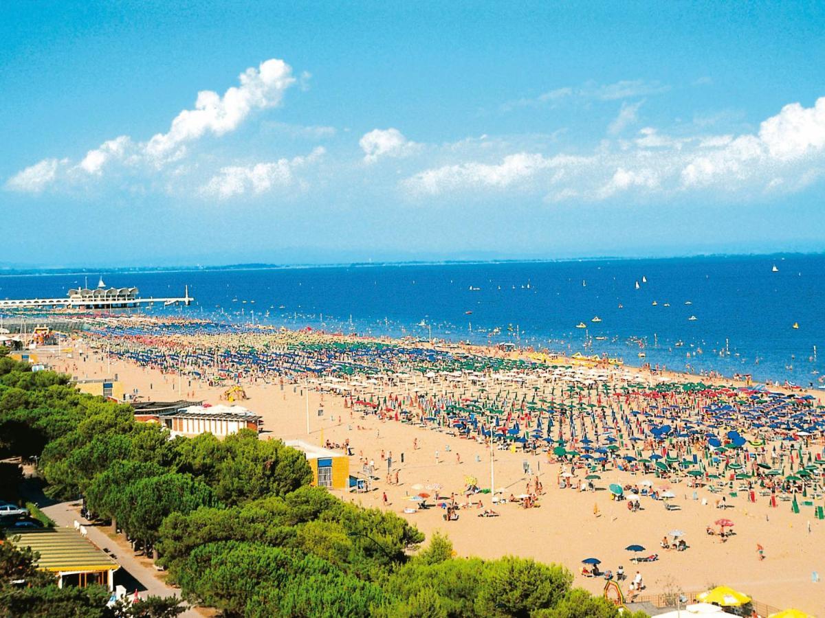 Apartment Fiore-2 By Interhome Lignano Sabbiadoro Bagian luar foto
